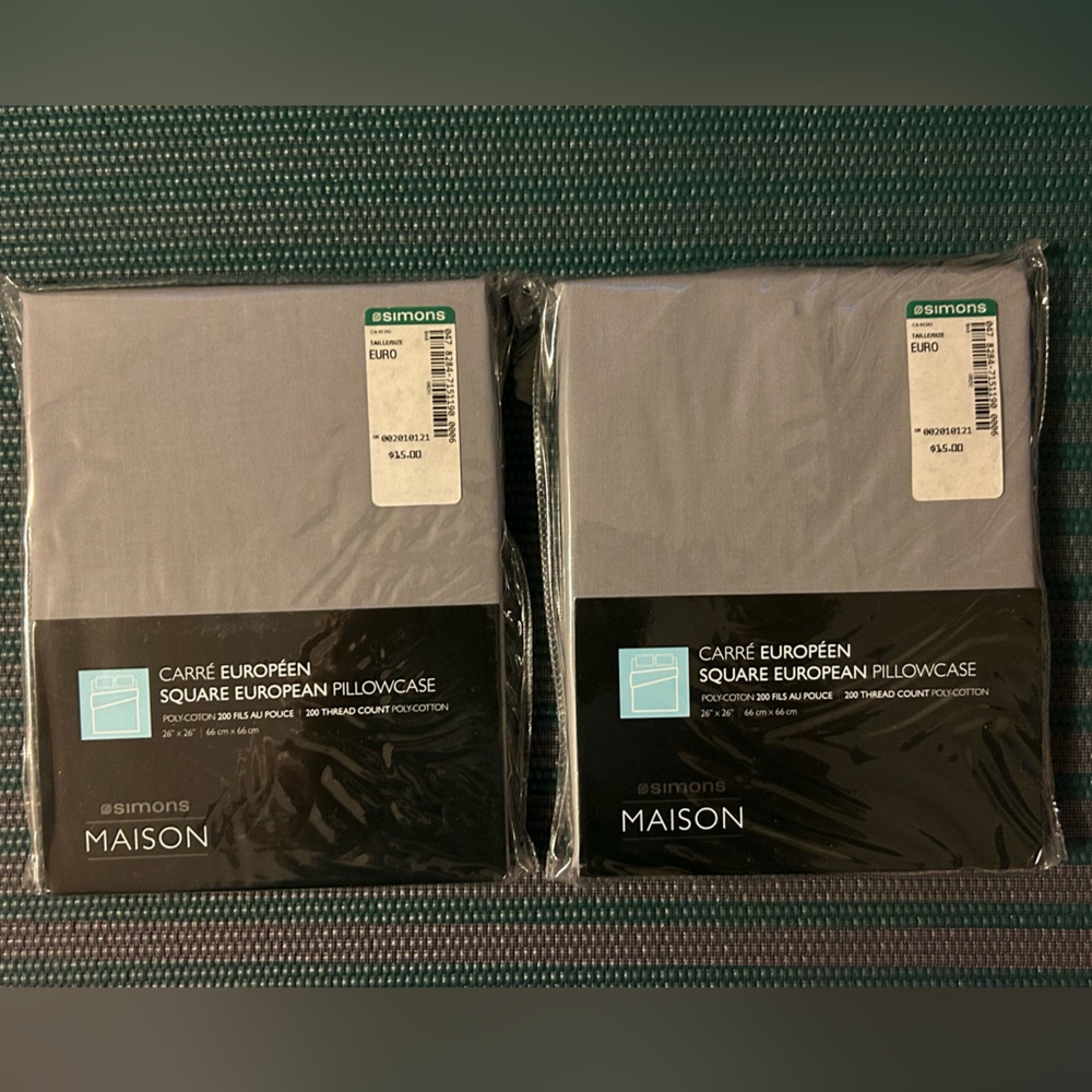 SIMONS Gray Square Pillowcases
